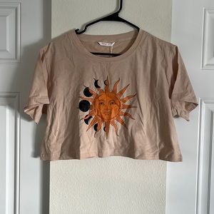 Graphic crop tee
